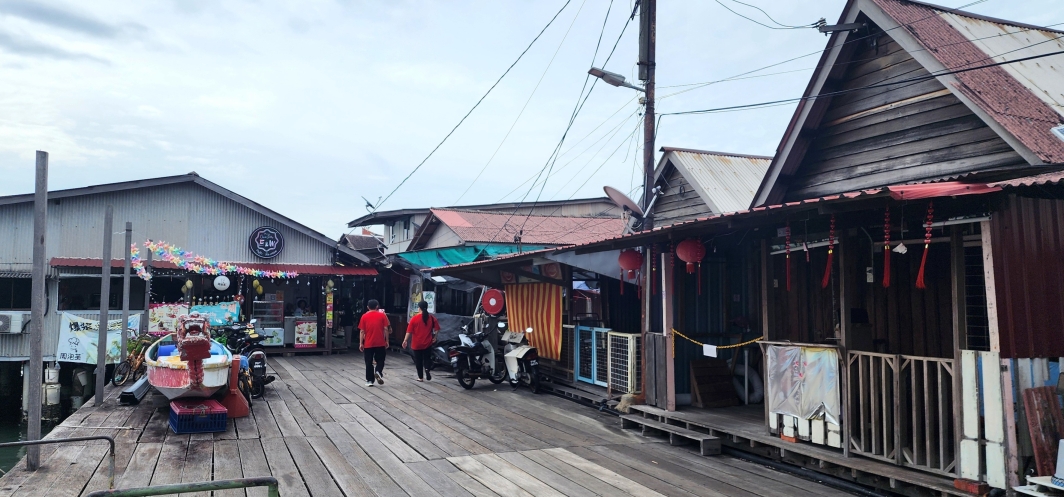 Chew Jetty main walkway